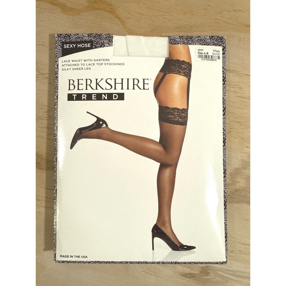 NWT Stocking w/ Garders Sz XSmall (A-B)